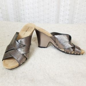 Bandolino Beankka Leather Silver Metallic Wedges Size 7